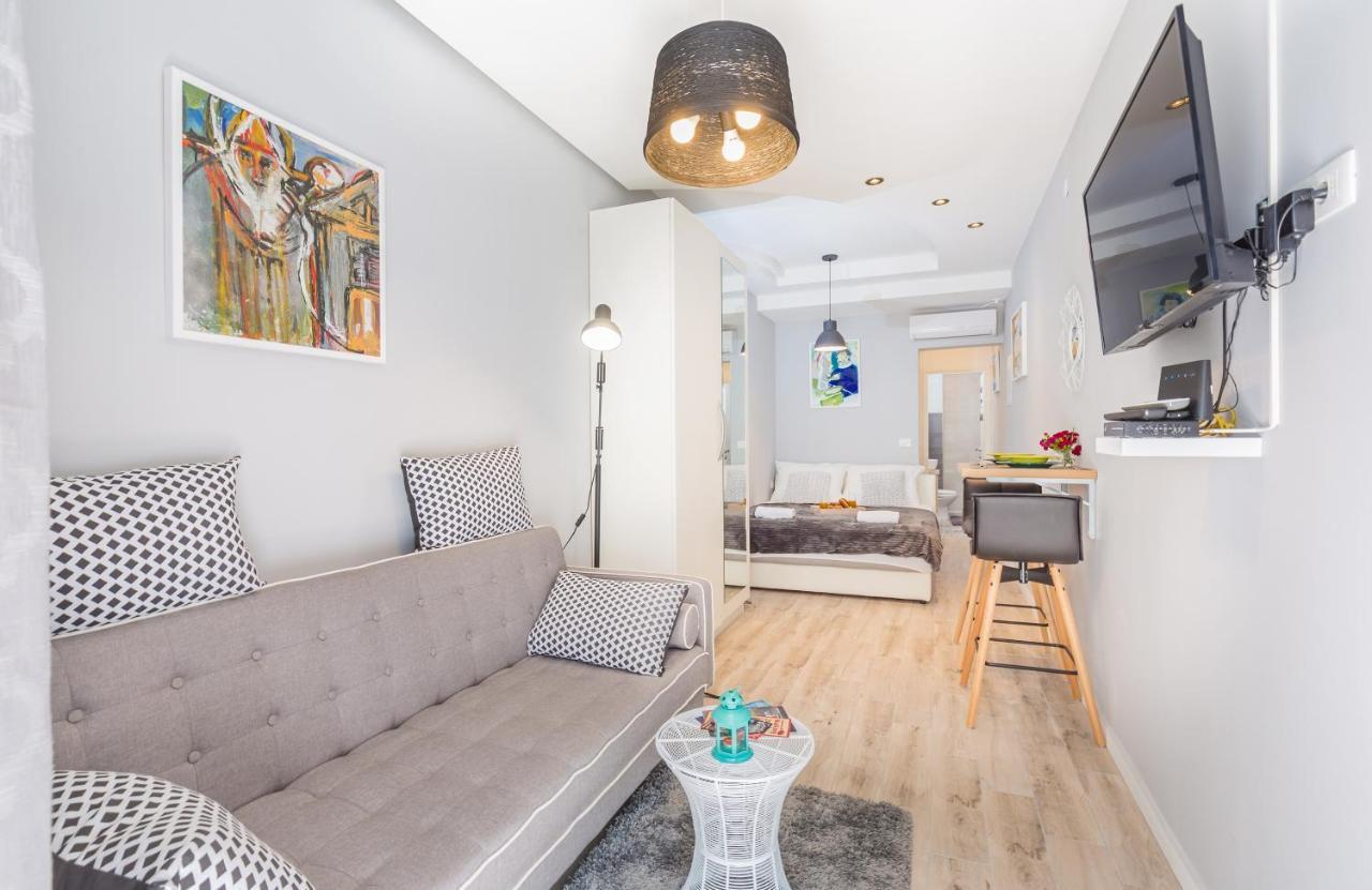 Apartments Summer Romance 2