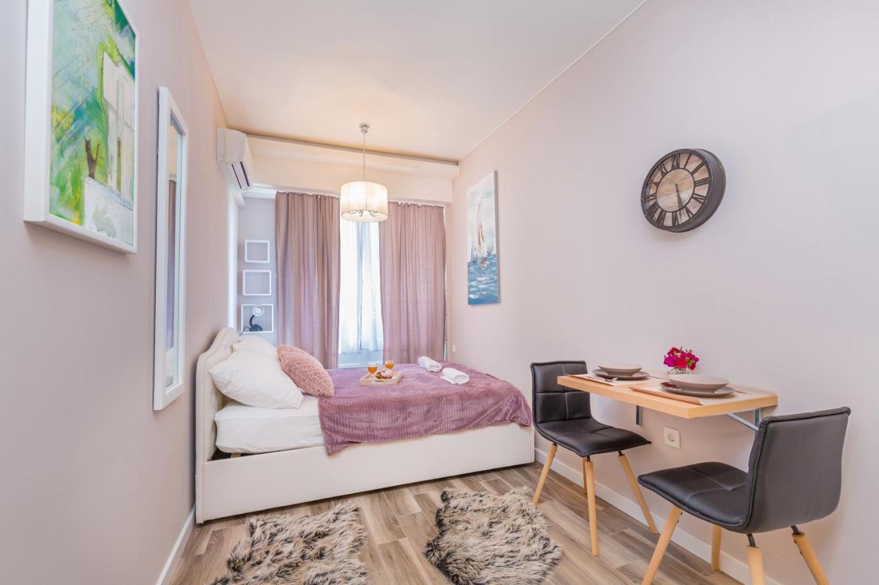 Apartments Summer Romance 1