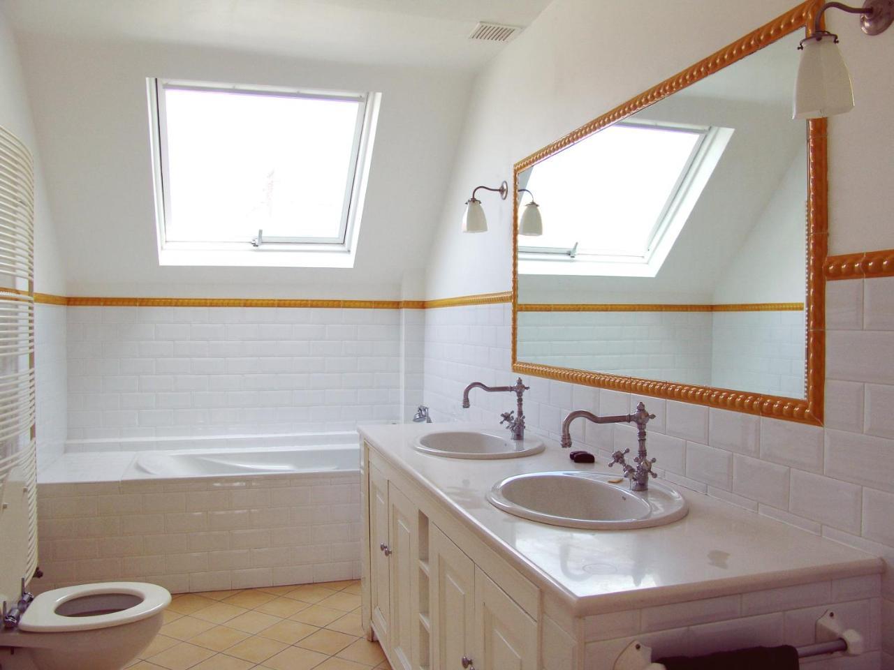 Louise Chatelain Suites 2