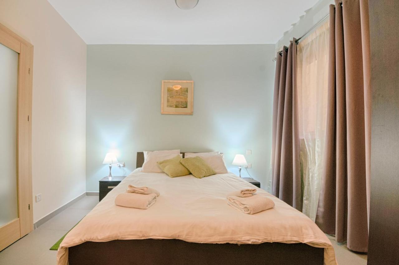 Sliema 2 Bedroom Close To Seafront 2