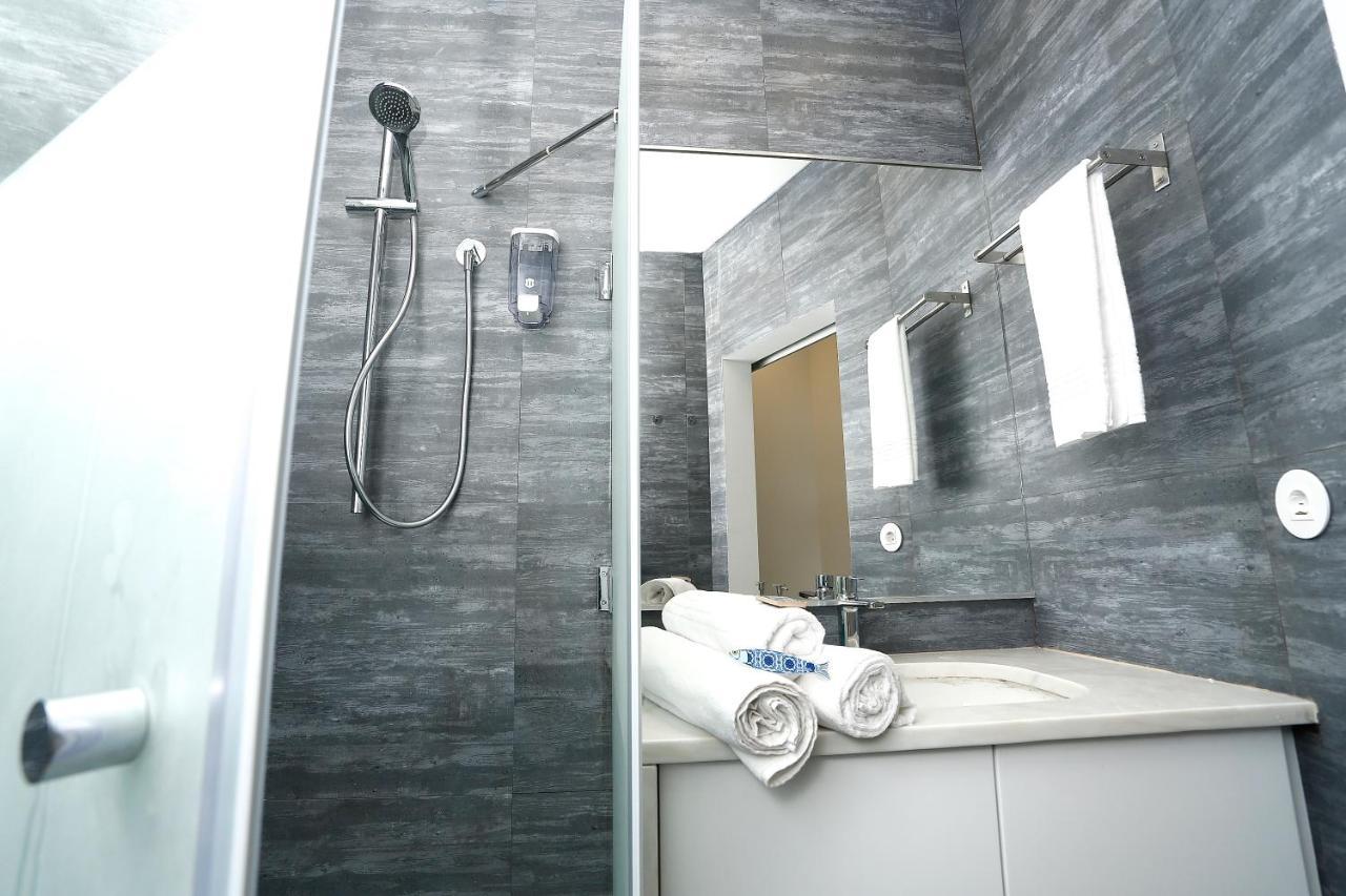 New Lisbon Downtown Houses-4a