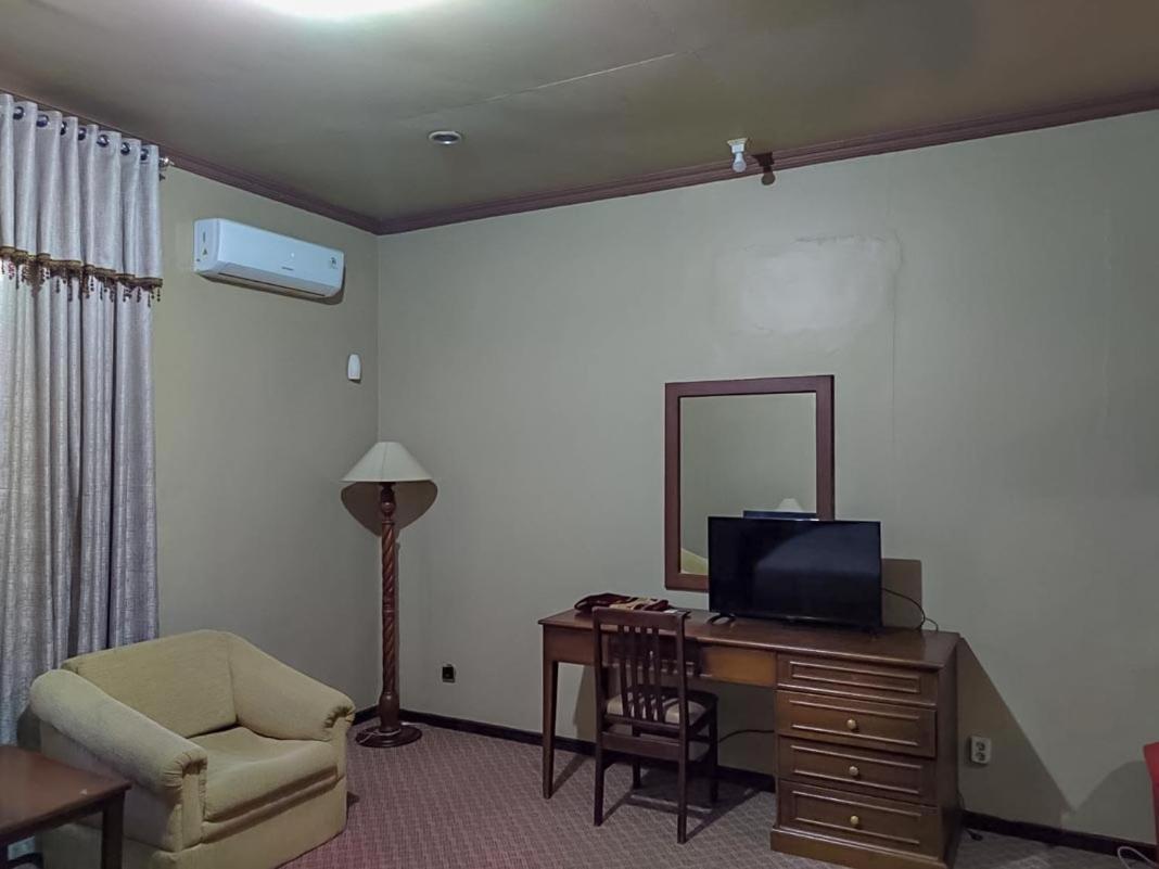 Hotel Indiana Syariah Mitra Reddoorz 1