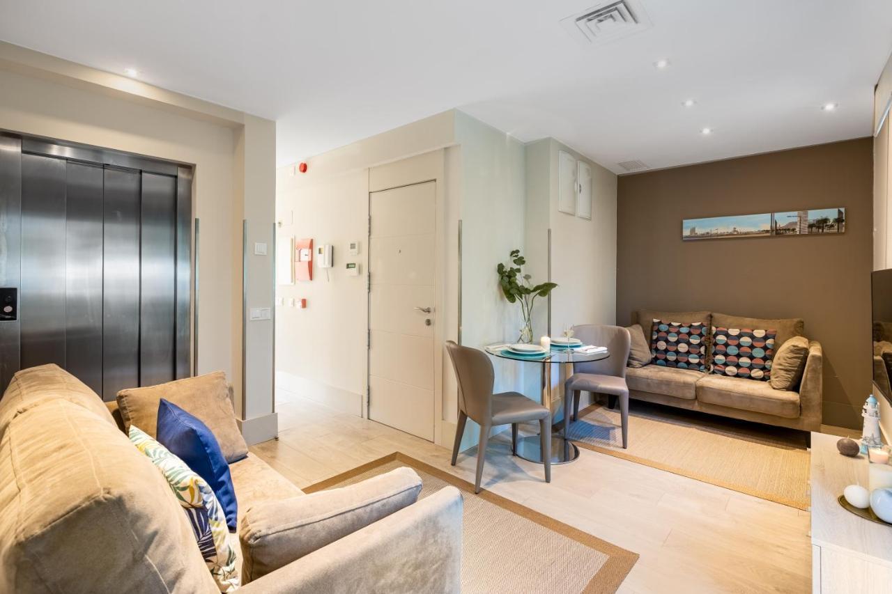 Kronos on the Beach Suite 2 1