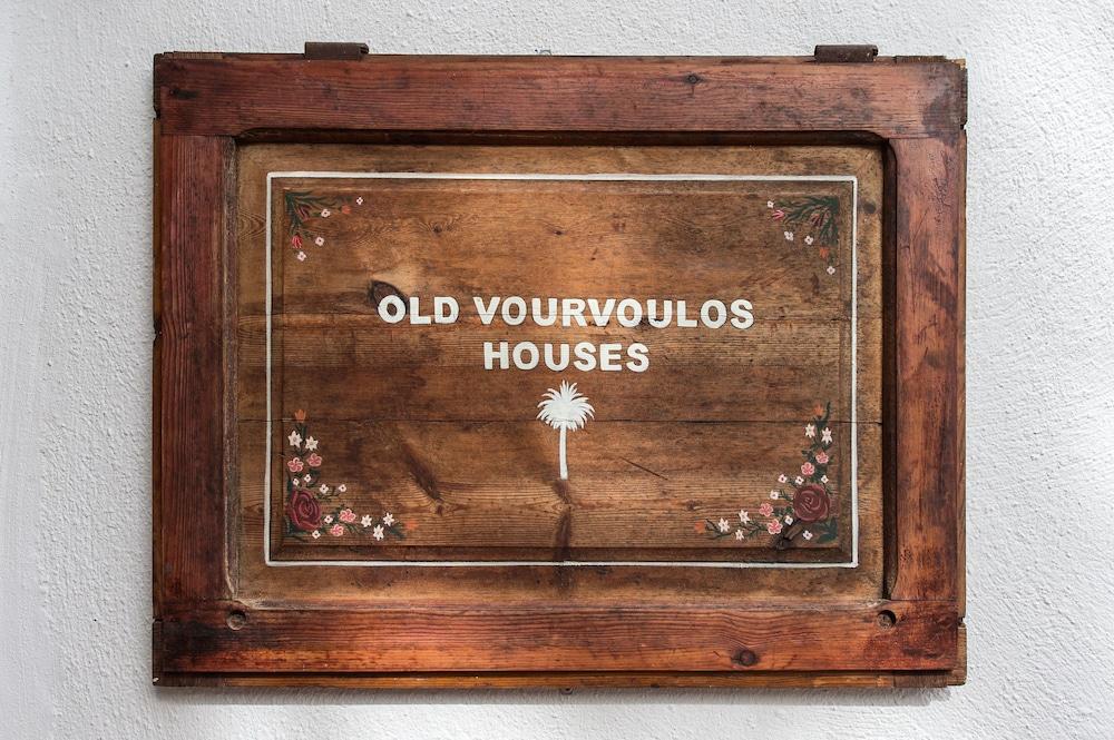 Old Vourvoulos Houses 1