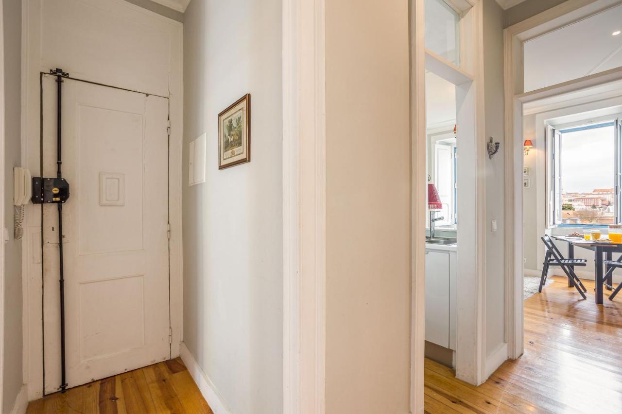 Bright Tailor Made Apartment by the Castle 2