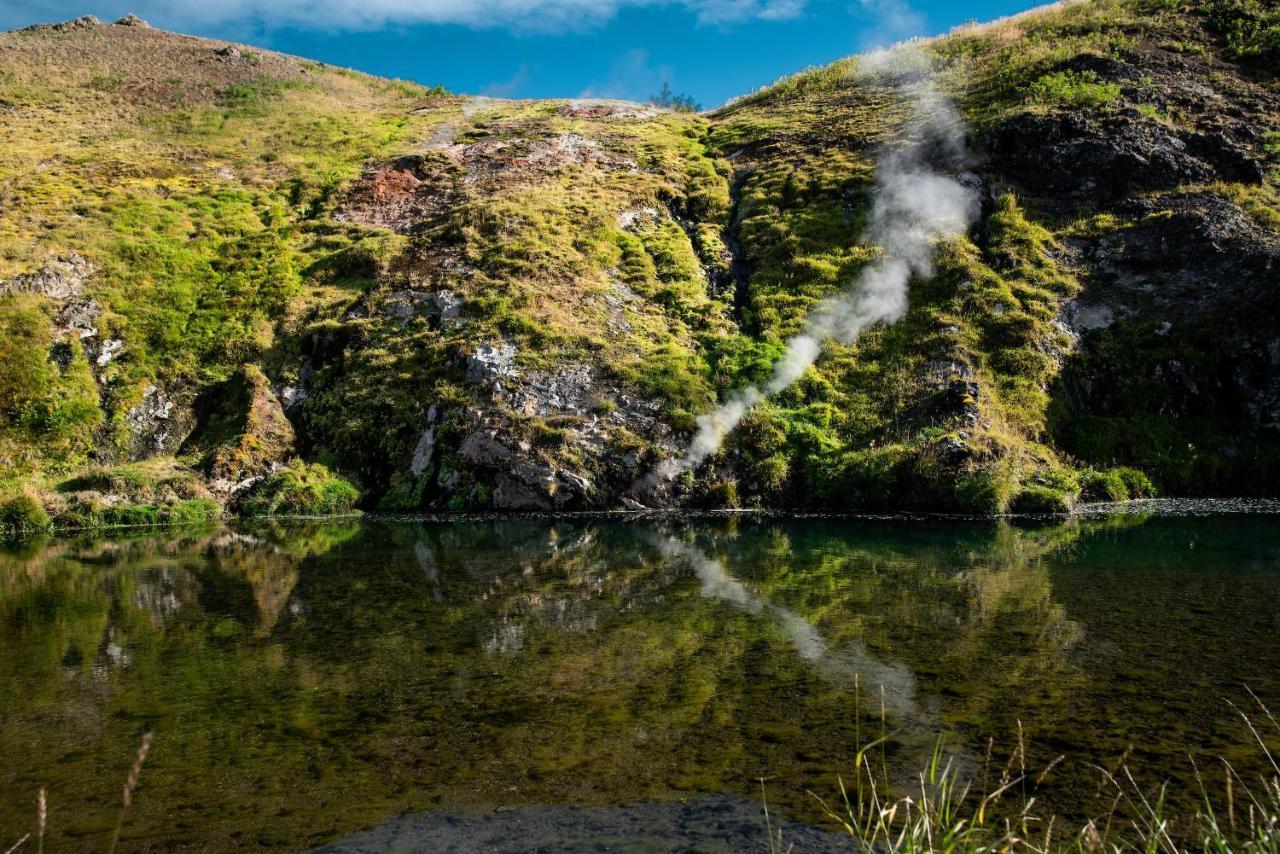 Frost & Fire Guesthouse 2