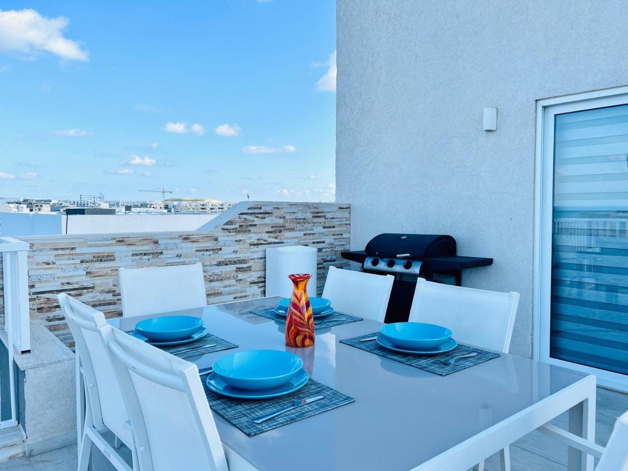 Poseidon Court Penthouse Superior 2