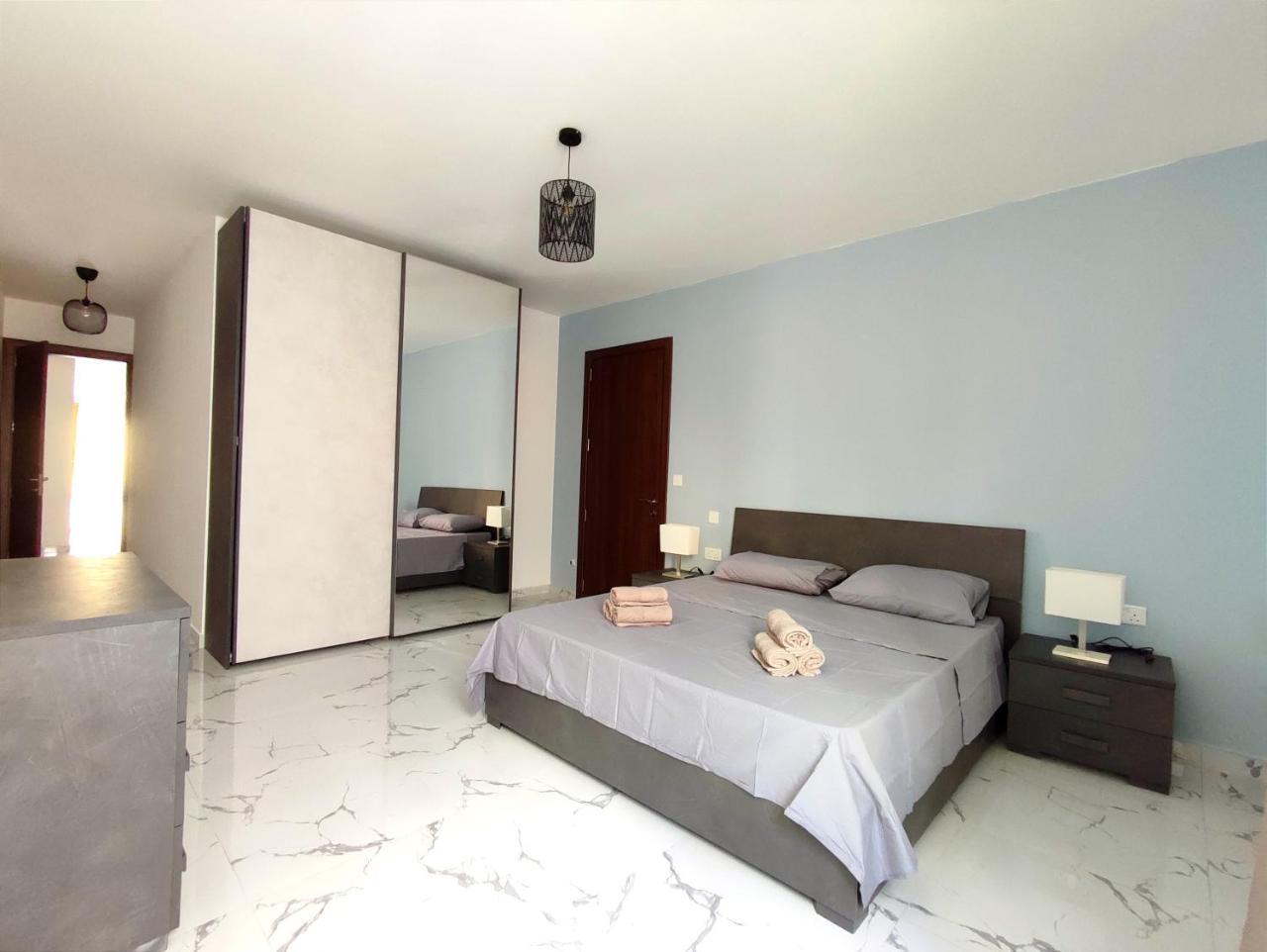 Sliema Central 3 Bedroom Apartment Near Seafront 2