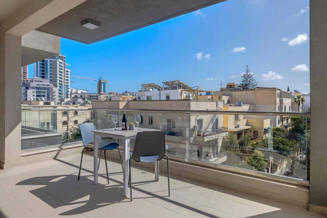 Modern 1br Apartment in Central St Julian's