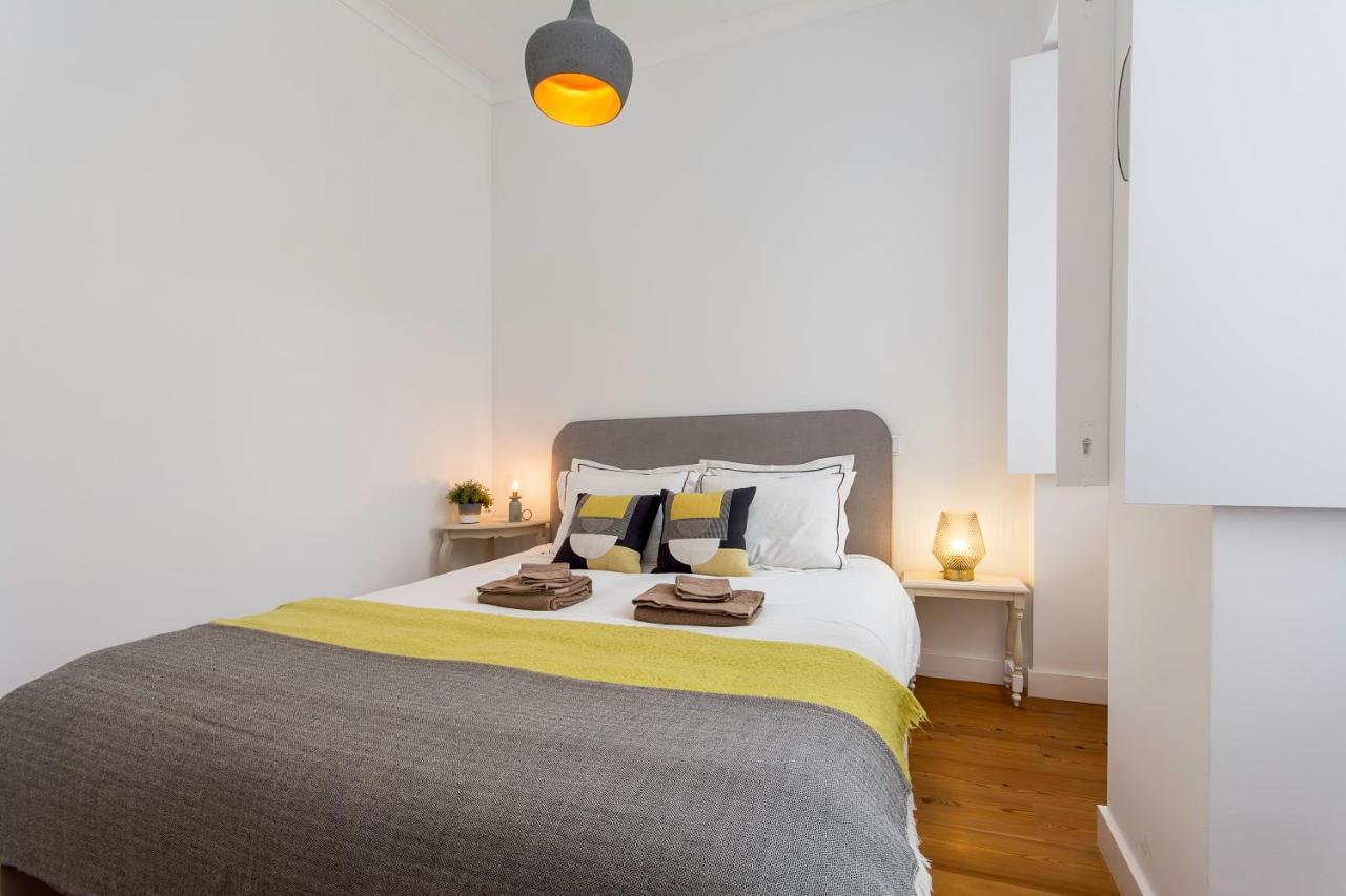 Charming Apartment in Private Condominium at Graca 1