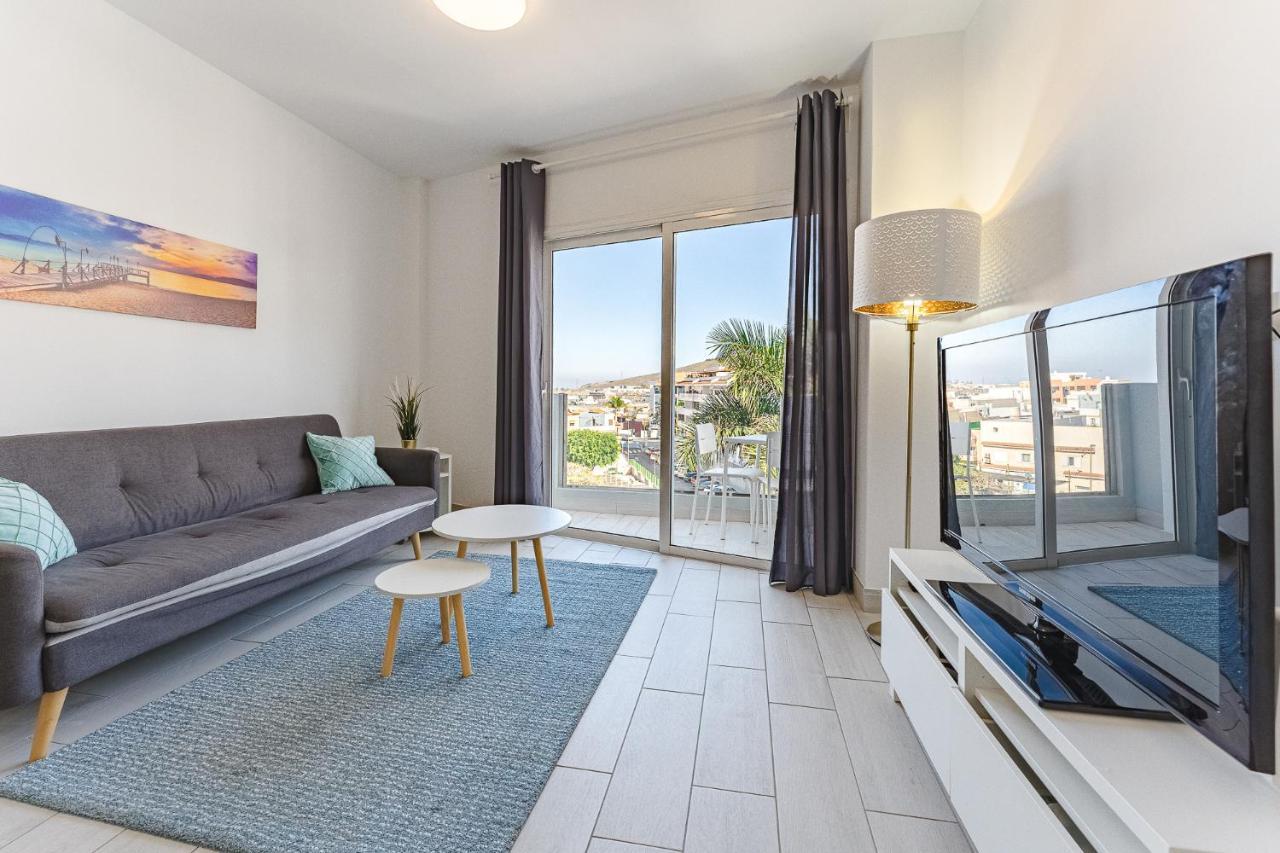 303. Modern, Sunny Ifonche with Wifi 2