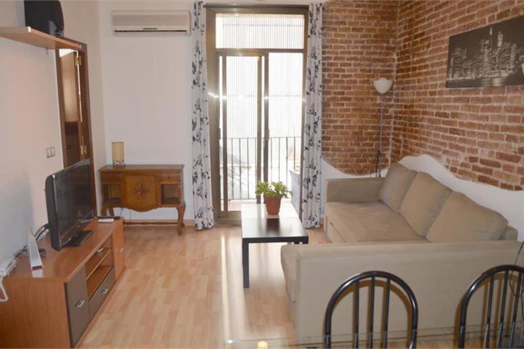 Rustic 2 Bedroom Apartment Poble Sec 2