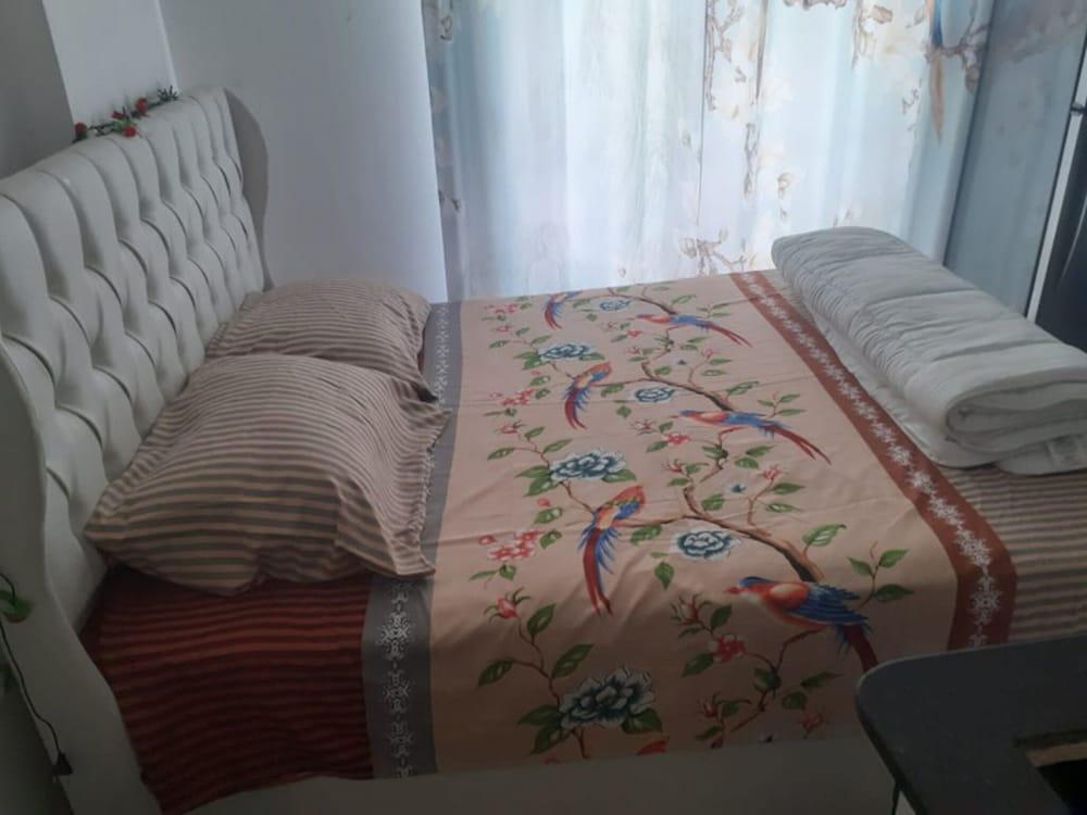 Cosy Studio Apartment Long & Short Term 2