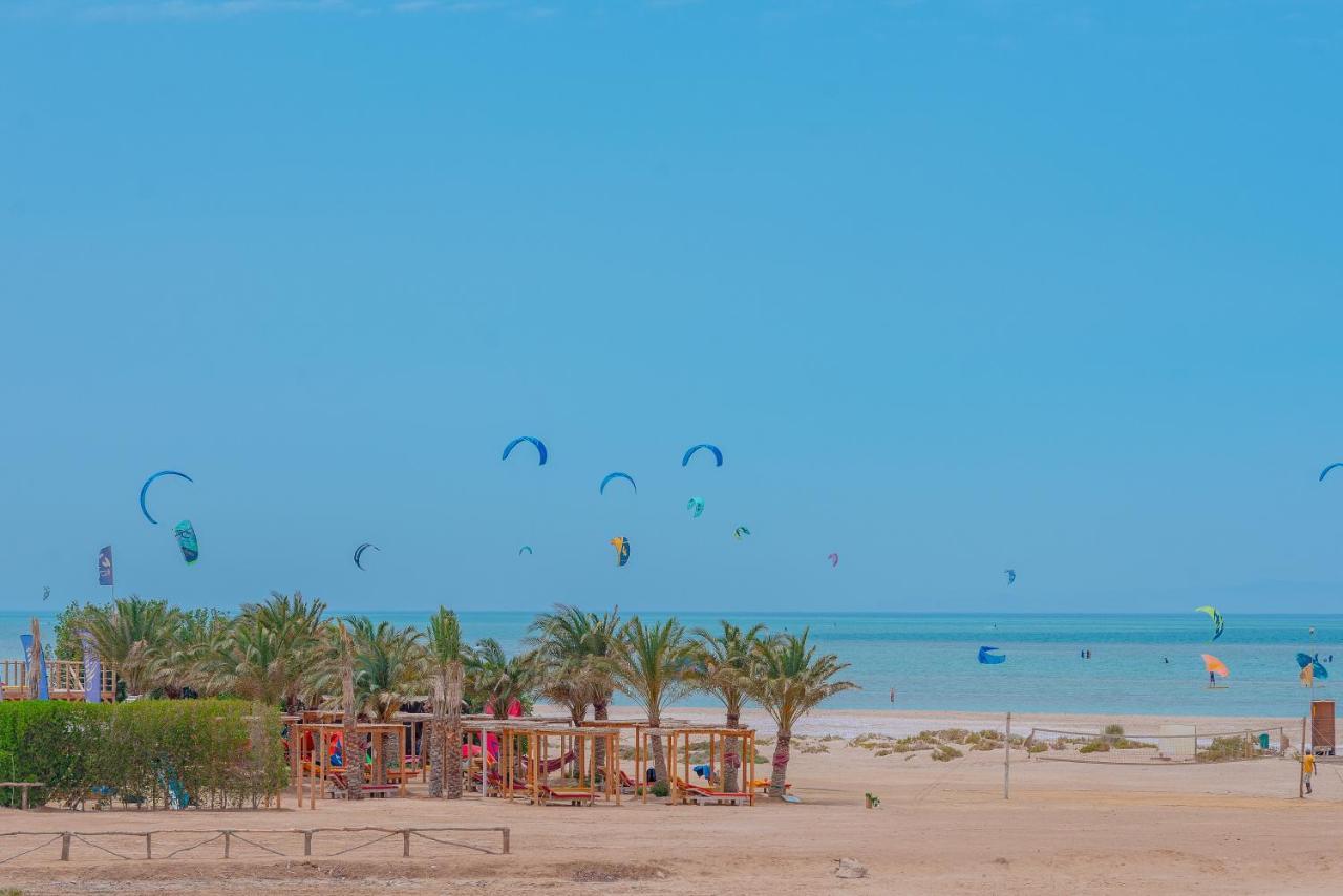 Mangroovy 2 Bedroom Sea View Apartment, Pool & Beach (Adults Only) 2