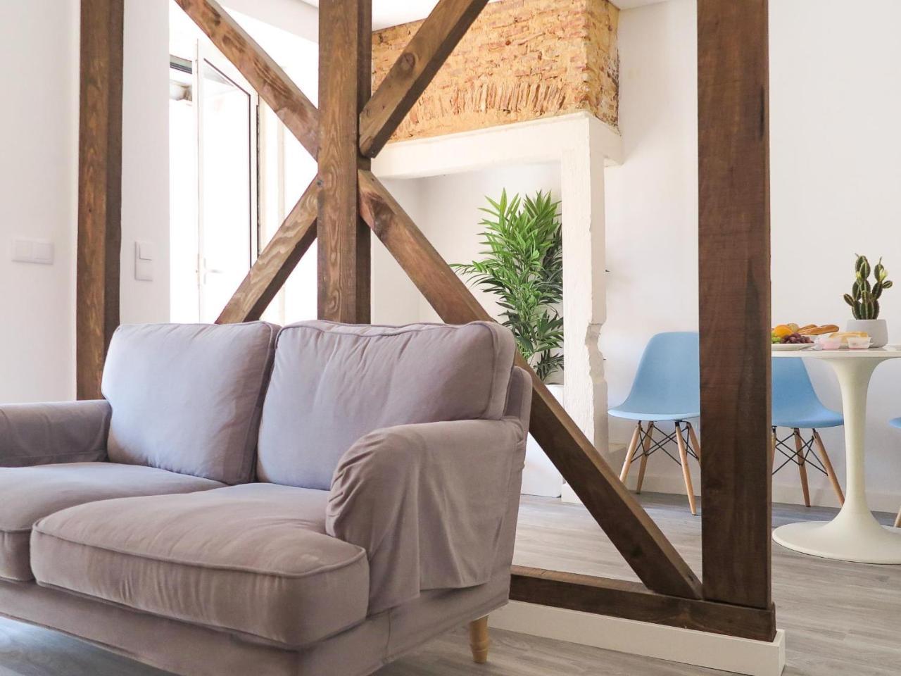 Liberdade Stylish Apt with Balcony (Adults Only)