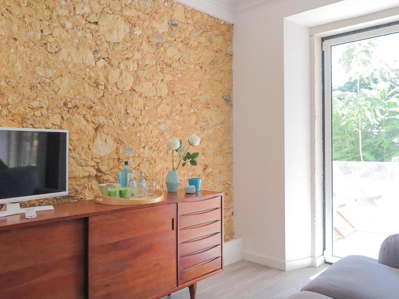 Liberdade Stylish Apt with Balcony (Adults Only) 2