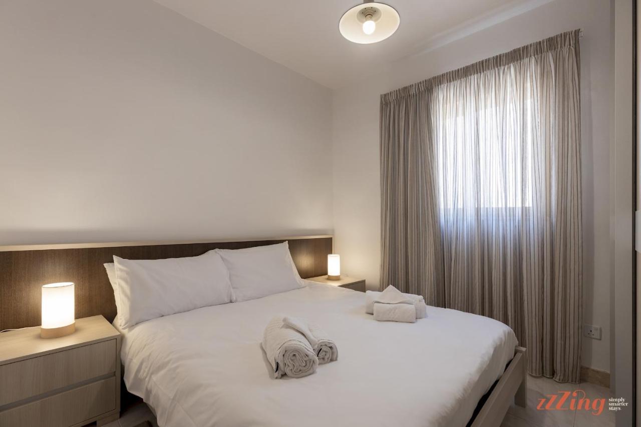 Seaview 2 Bedroom Beach Apartment 2