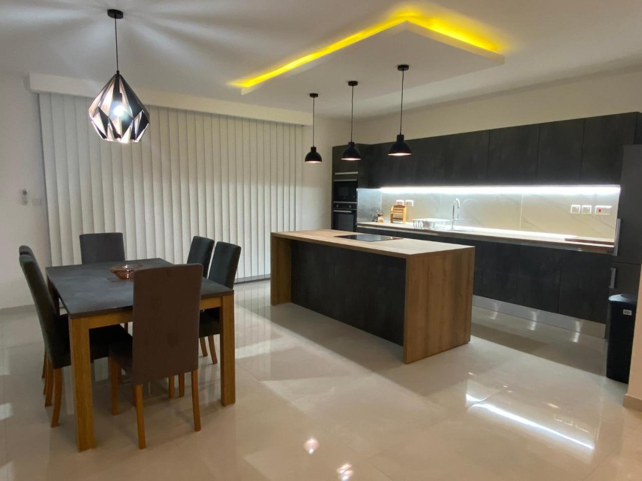 Modern, Spacious, 3 Bedroom Apartment Near Malta International Airport