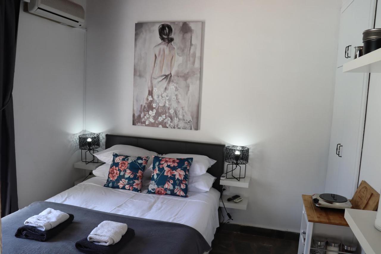 Mediterranean Poolside Garden Cottage