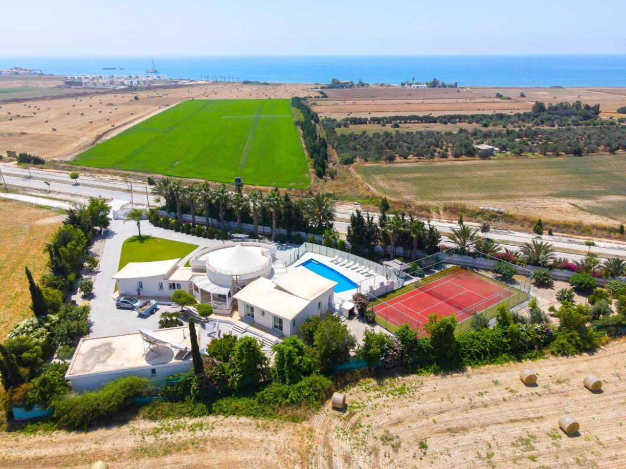 Villa Amelia by Ezoria Villas