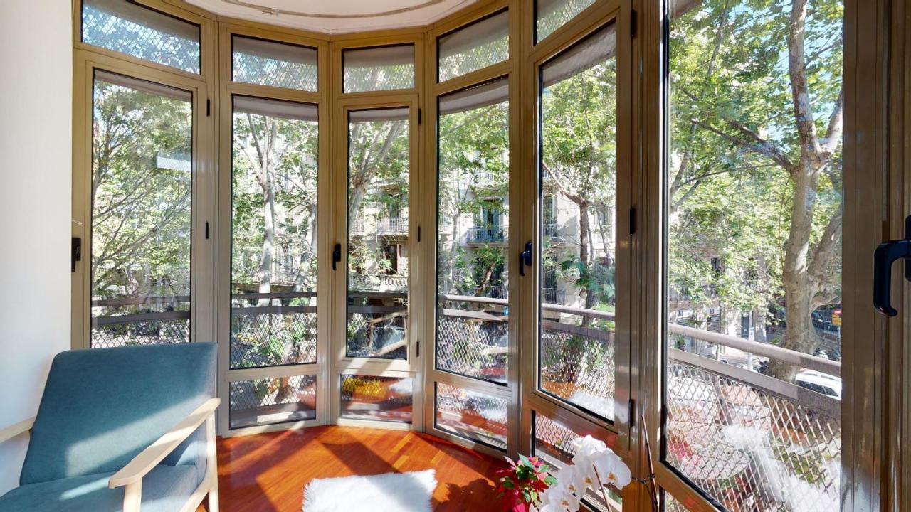 Modern And Bright Three-Bedroom in Eixample (Adults Only) 1