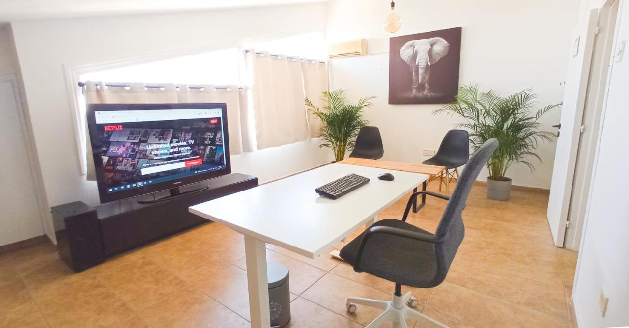 Luxury Private Rooms -Sea View, Netflix, Gym- 5 Min From Beach! - Private Room in Shared Apartment 1