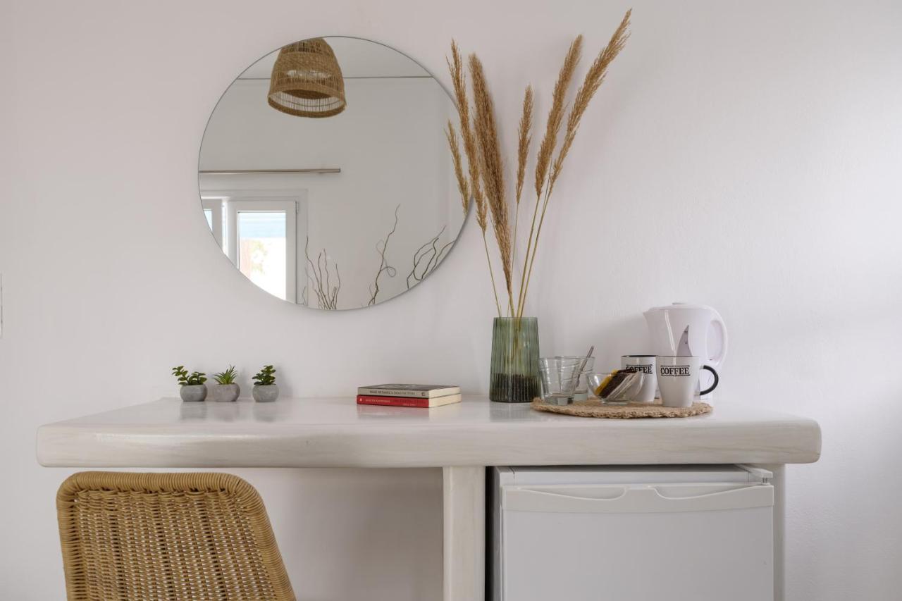 Cal Day Rooms Santorini (Adults Only) 2