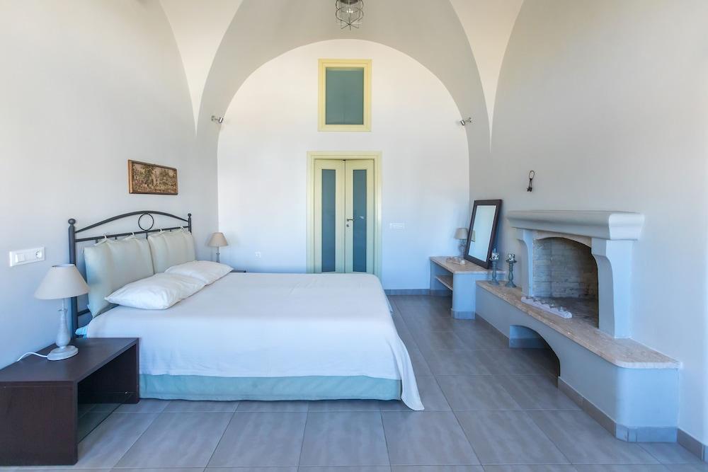 1897 Old River Mansion 2