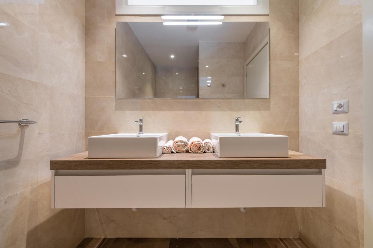 A Luxury Apartment at Cagliari Poetto Beachfront