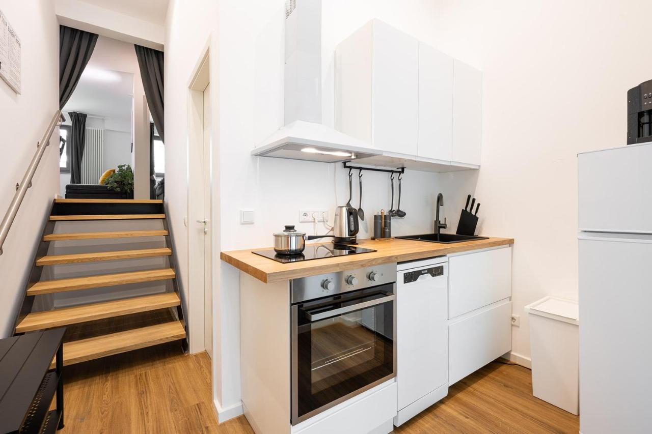 Urban Apartment with 2 Bedrooms 2