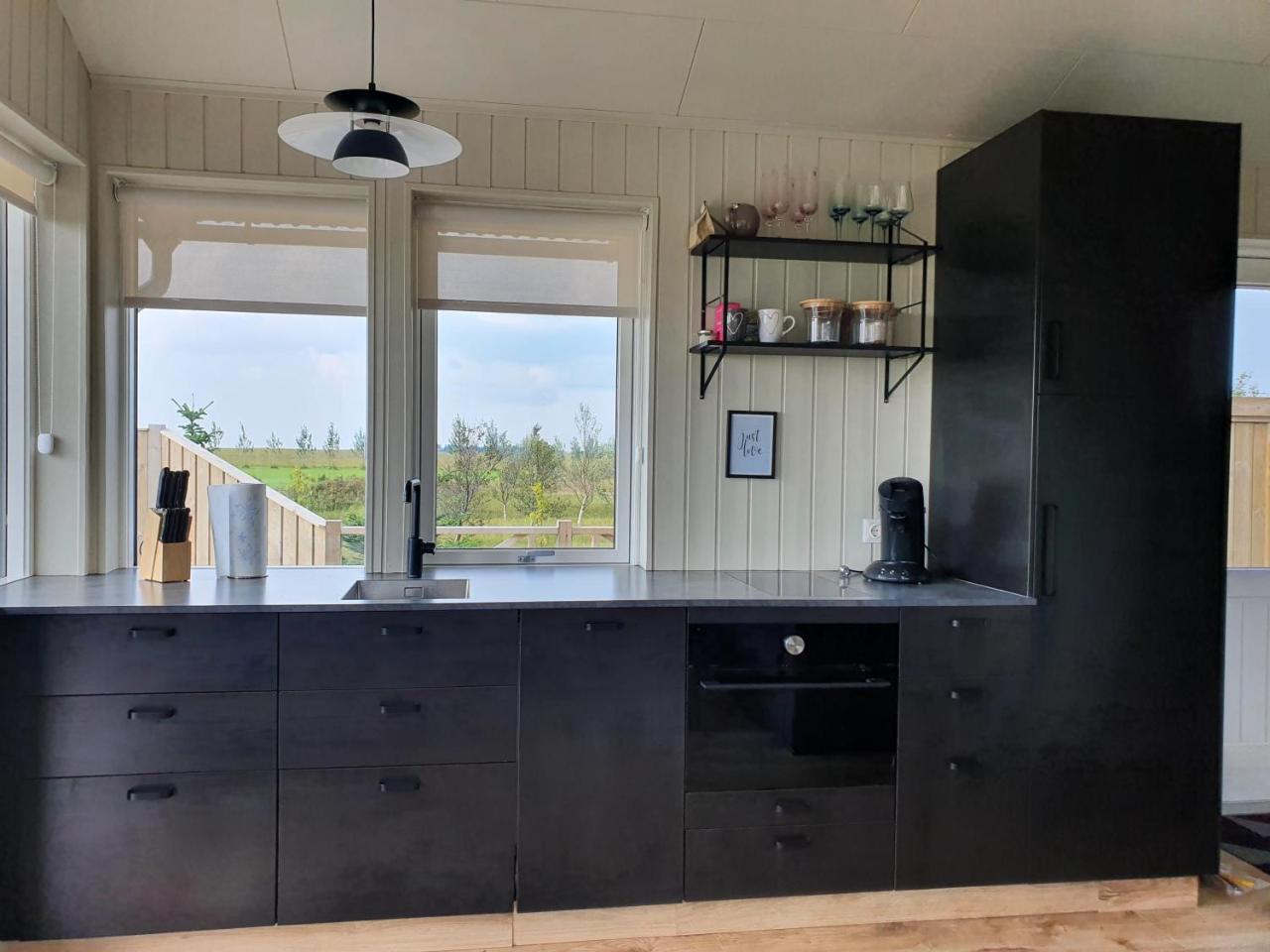 Adorable Cosy And Private New Cabin in the South 2