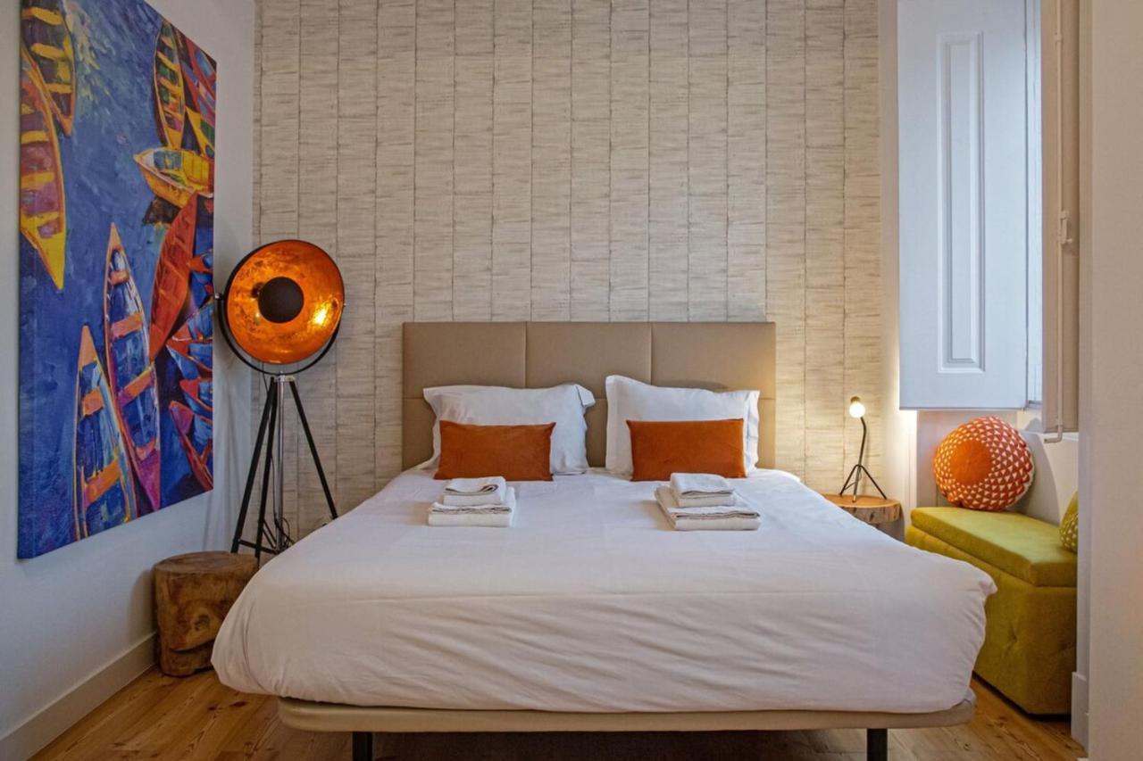 Colourful And Tasteful 2bedroom Apartment in Graca 1