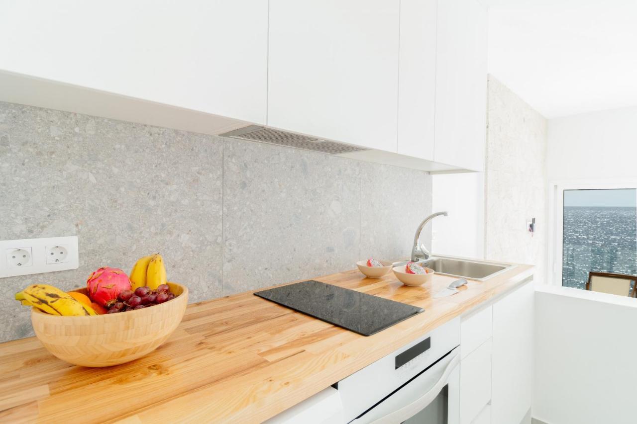 The Unique on the Sea 2