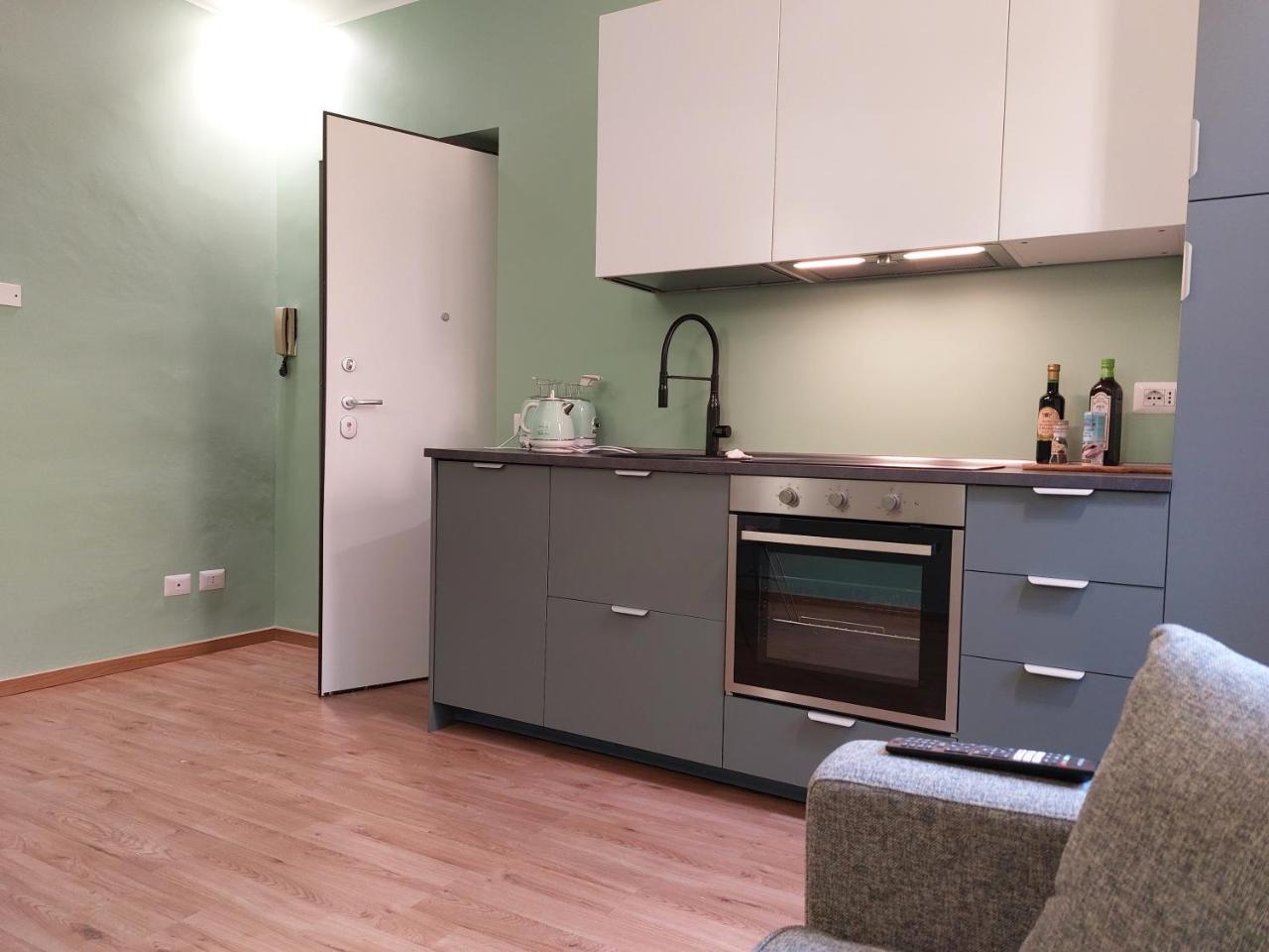 2 Via Fabio Mangone 2