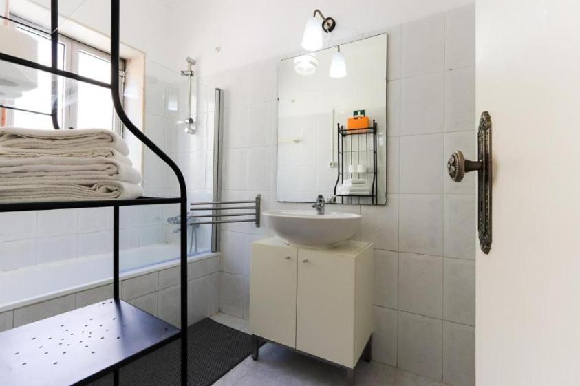 Cozy And Sunny Apartment - Anjos, Lisbon 2