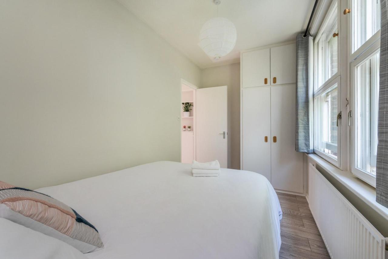 Lovely 1 Bedroom Apartment in Waterloo 2