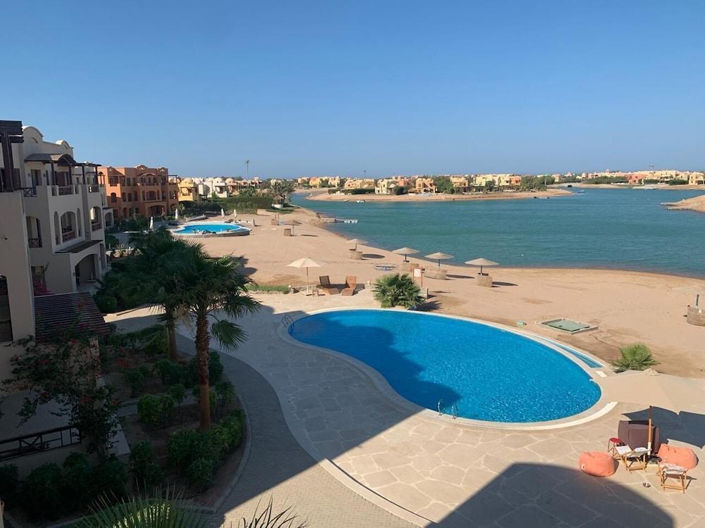 Boulevard Apartment Hotel 2