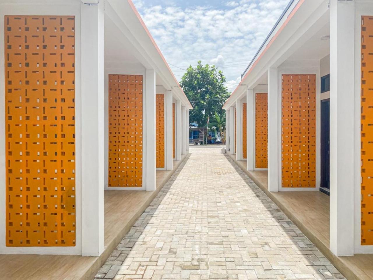 Reddoorz Plus at Orange Diponogoro Palangkaraya 1