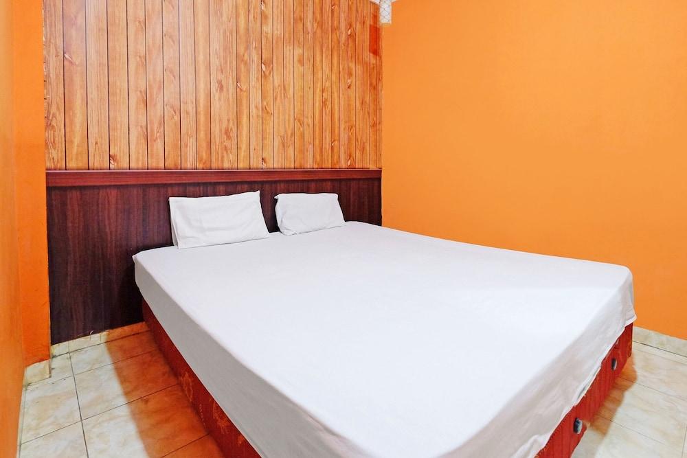 Wisma Seruni Palopo by Oyo 2