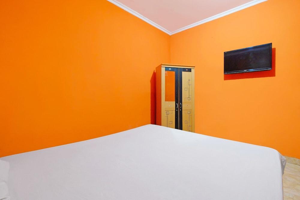 Wisma Seruni Palopo by Oyo 1