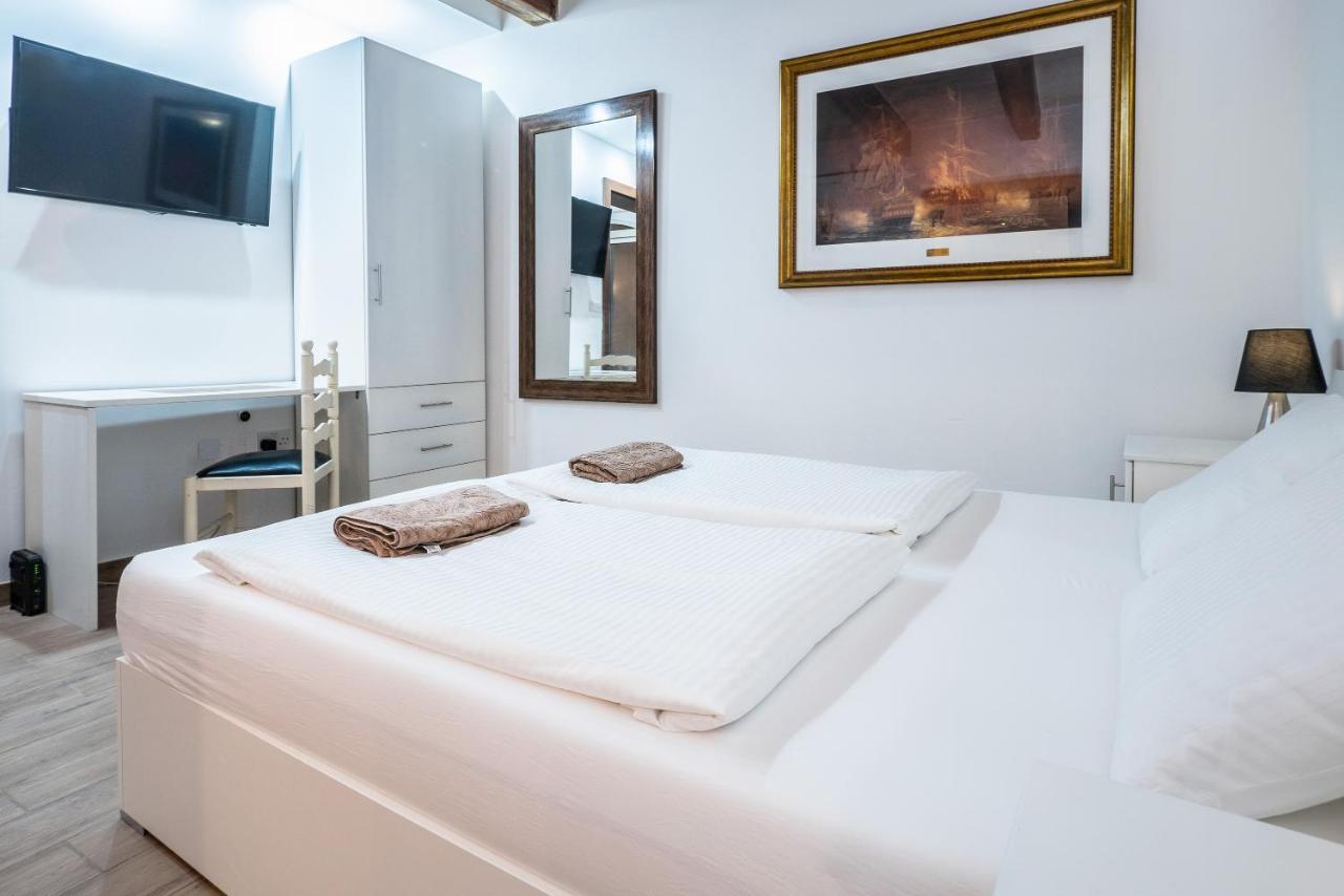 Valletta Main Street Apartment Deluxe 1
