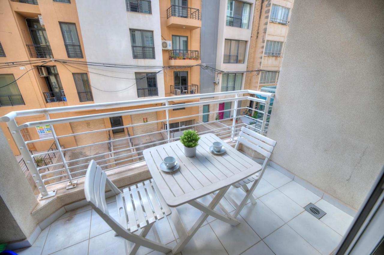 Bright & Large 2bedrooms in Sliema Center Mpor1-1 1