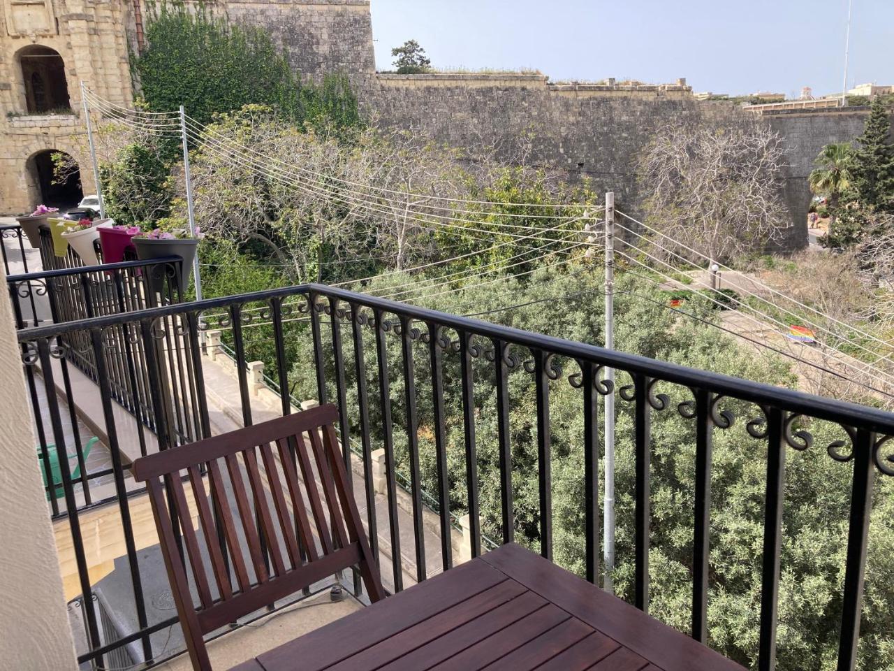 Grand Harbour View Lookout 1