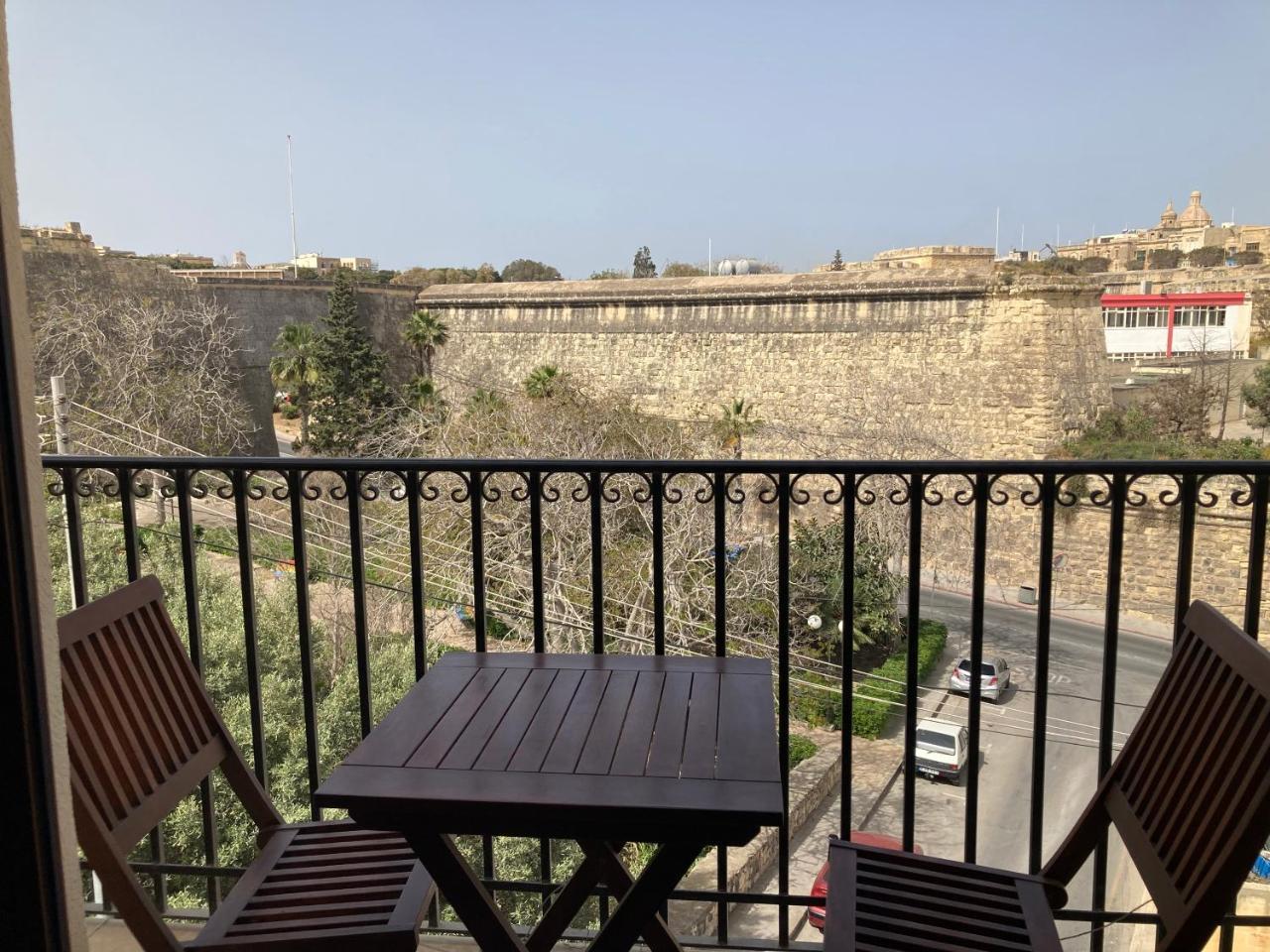 Grand Harbour View Lookout 2