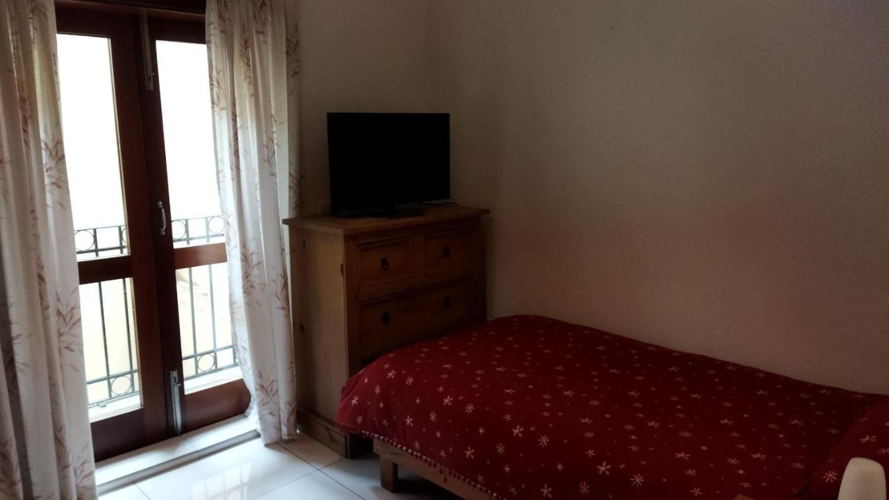 Seafront Apartment at Waters' Edge 2