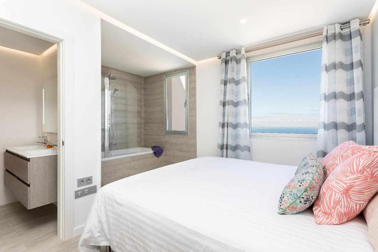 Ocean Garden Suite 1002 Penthouse with Seaviem