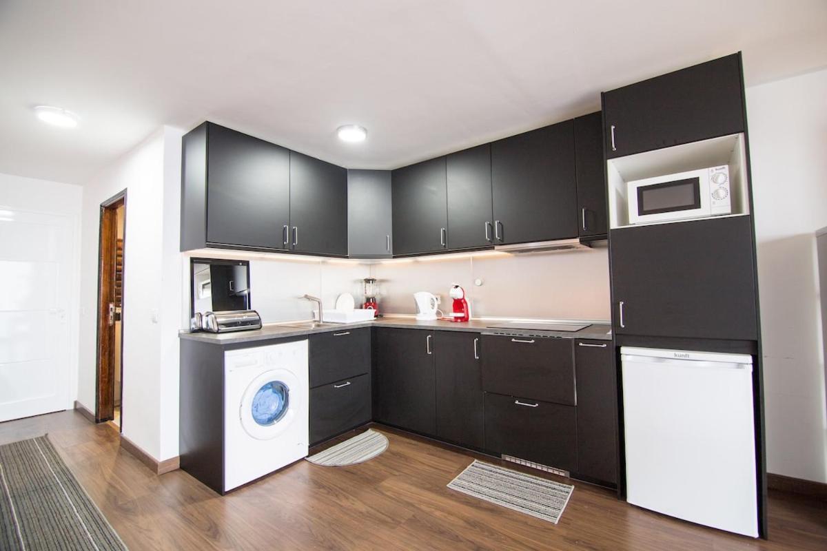 Cozy Studio with Fantastic Sea View 2