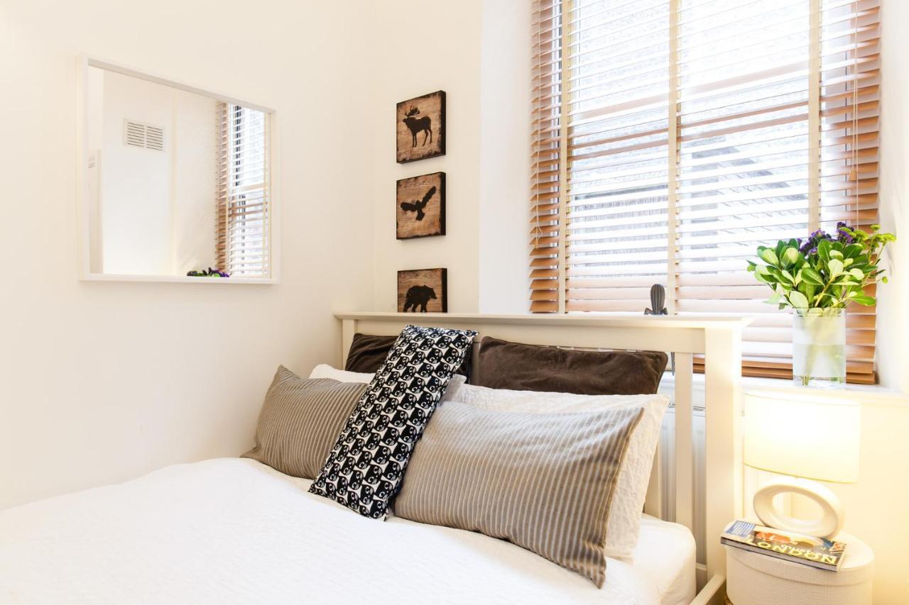 2 Bedr, 3 Beds, 1 Bath Thames, Trafalgar Sq 1