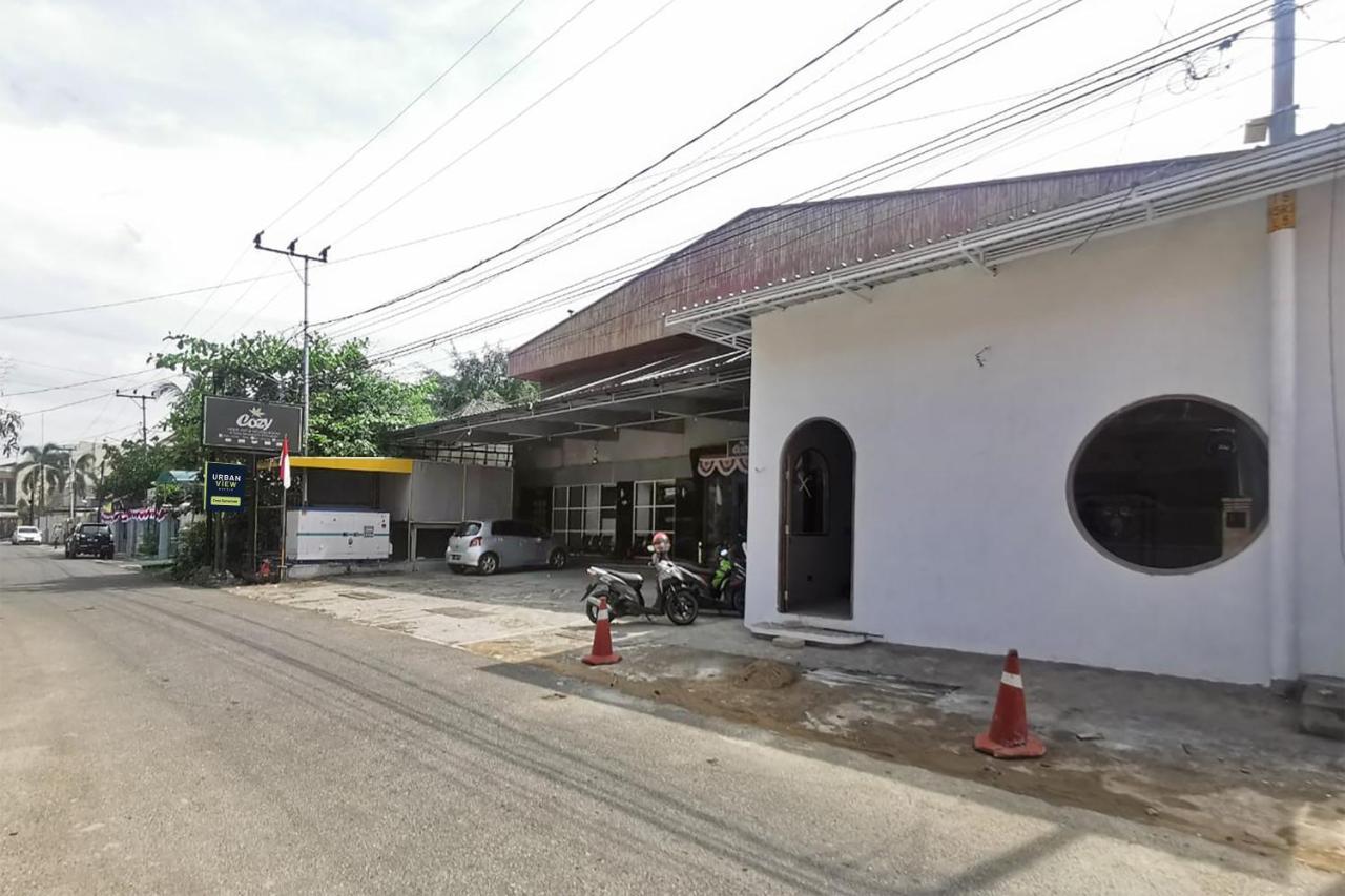 Urbanview Hotel Cozy Samarinda by Reddoorz 1