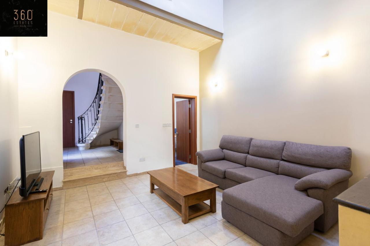 Amazing House in Sliema Central with Bbq & Parking by 360 Estates 1